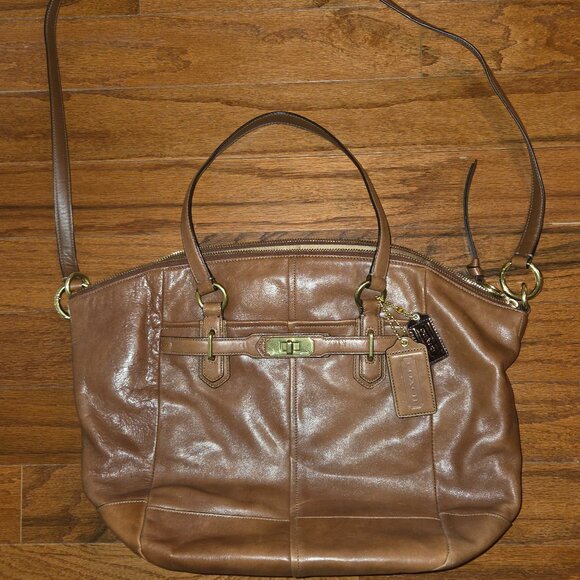 Like New Coach Chelsea Emerson Satchel - Picture 1 of 5